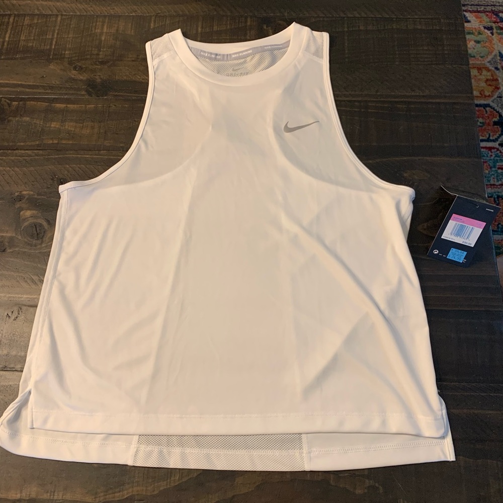 Women’s Nike dry fit sleeveless top- Large